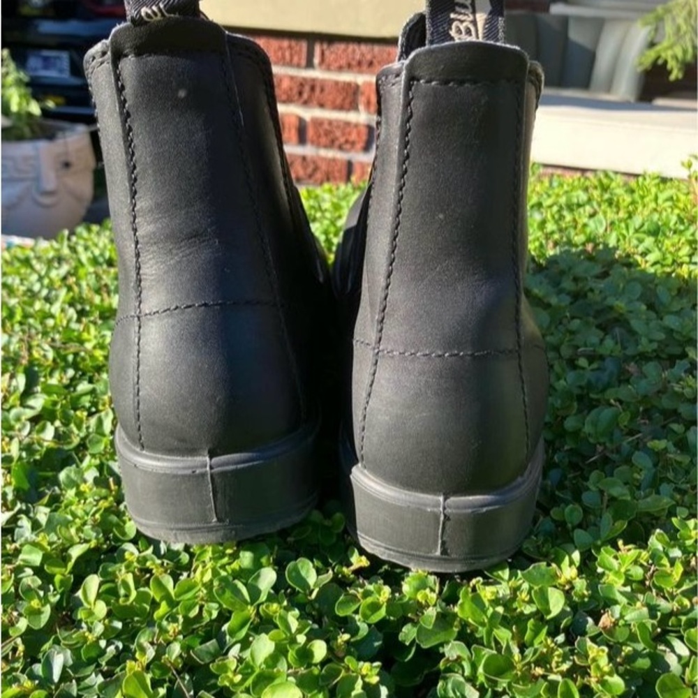 BLUNDSTONE BLACK BOOT 🥾